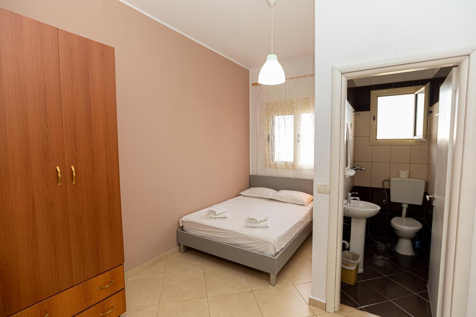 Vila B&E Vlorë Habitación foto