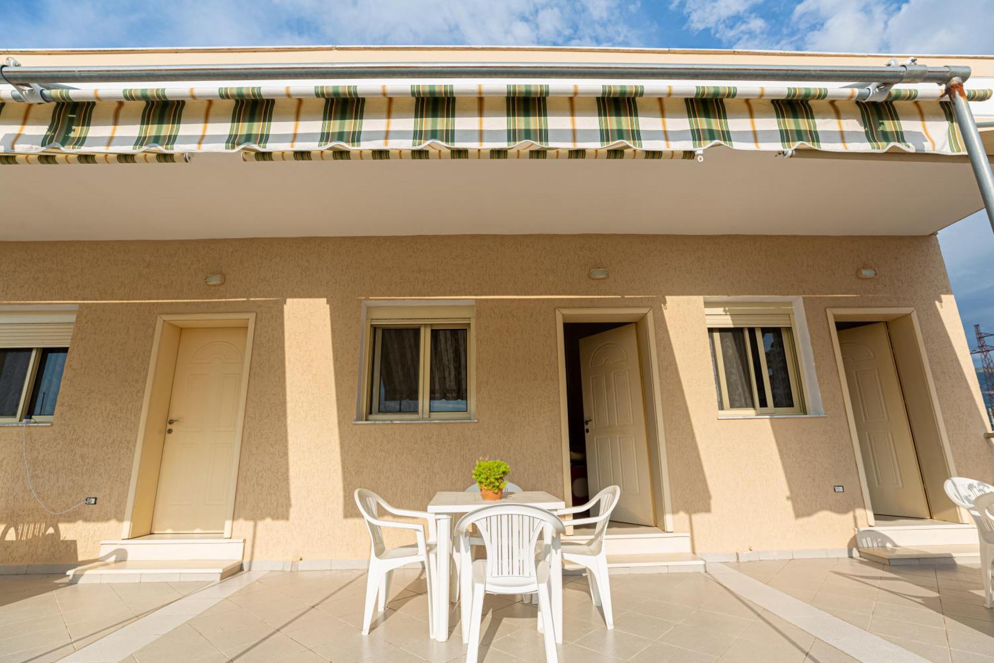 Vila B&E Vlorë Habitación foto